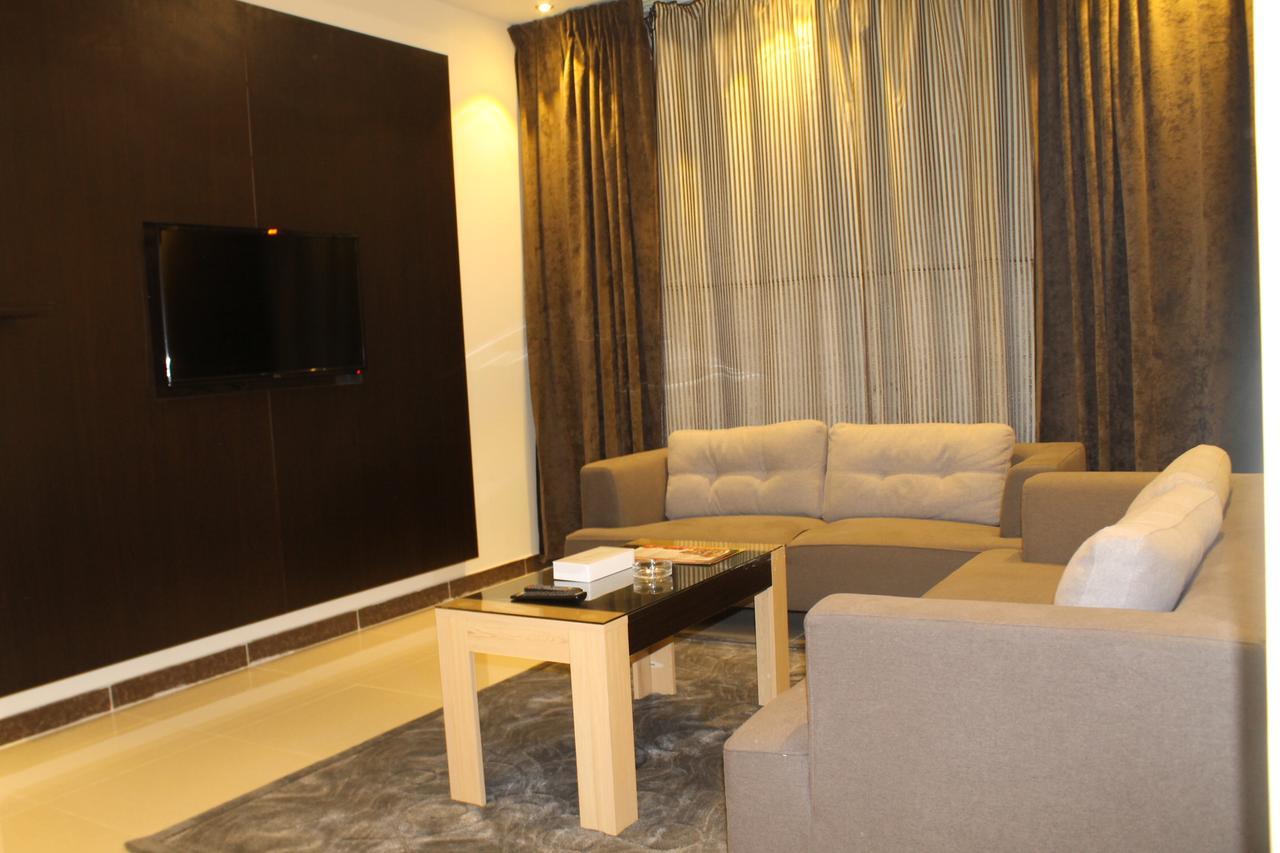 فندق دولف الرياض شارع العمرة Doolv Hotel Bagian luar foto